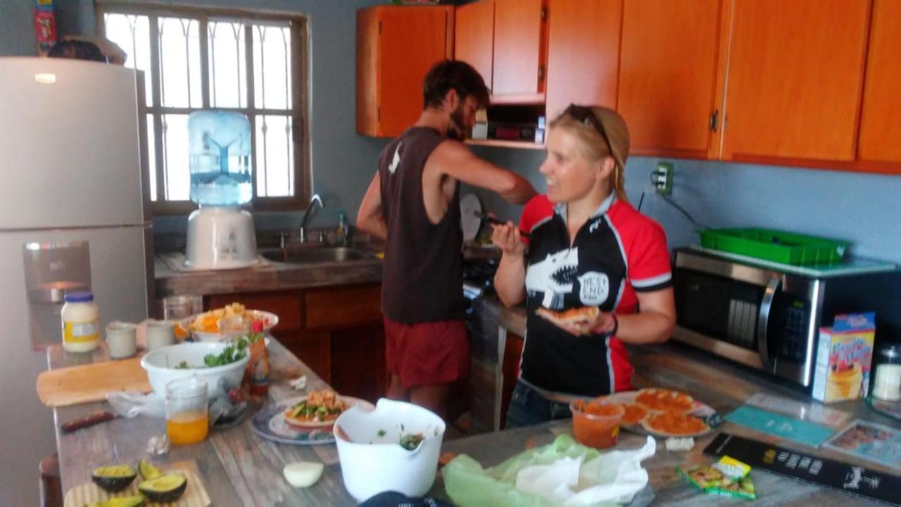 Tortuga Hostel Topolobampo Eksteriør bilde